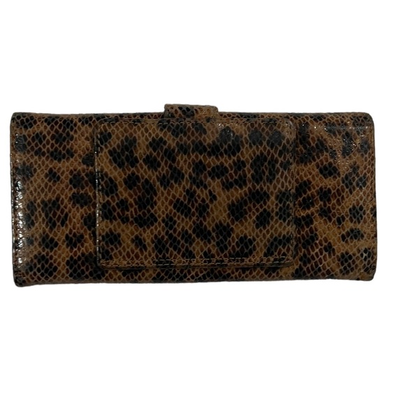 HOBO INTERNACIONAL Snakeskin Wallet - Picture 3 of 8